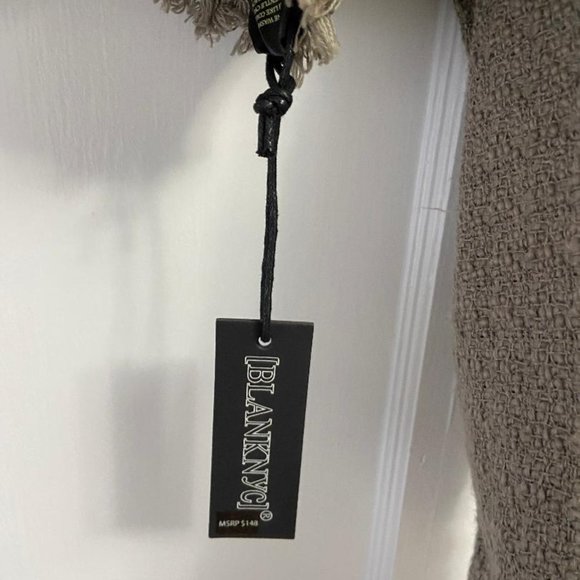 NWT Blank NYC Long Sleeve Fringe Beige Blazer Size Small - Picture 3 of 4